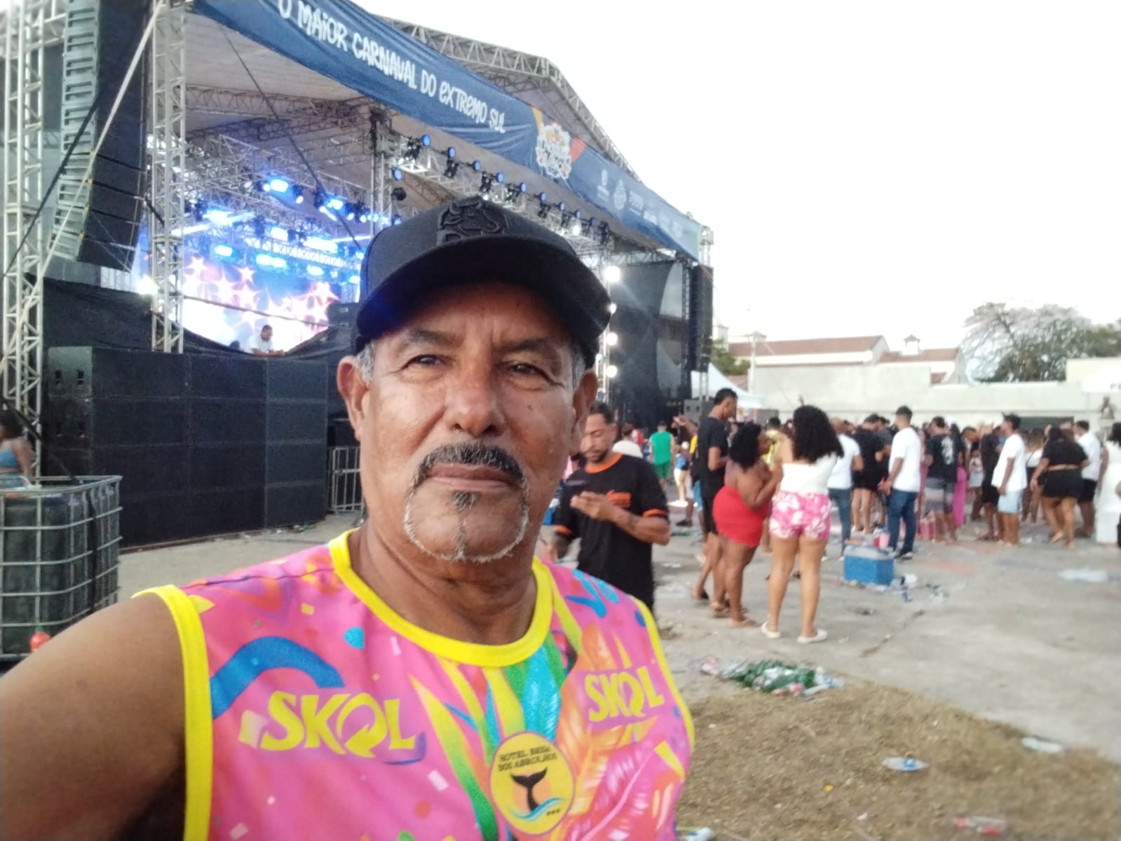 Bloco Turma do Funil levou para a avenida uma multidão de foliões reafirmando sua importância na tradição do carnaval de Alcobaça 1 WhatsApp Image 2026 02 17 at 12.02.10