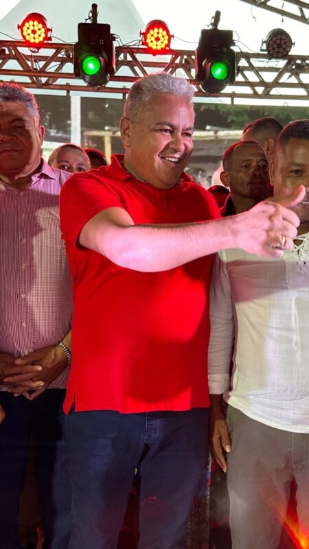 Multidão lota evento da pré-candidatura de Zico à reeleição de prefeito em Alcobaça 13 DJI 20240629 171100 420