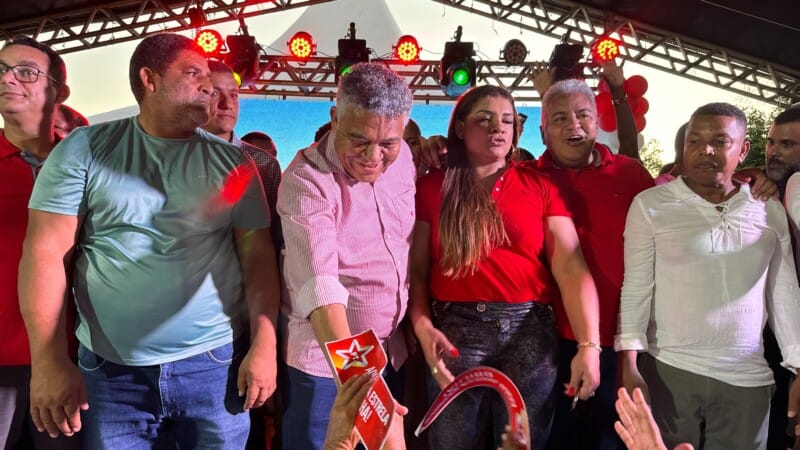 Multidão lota evento da pré-candidatura de Zico à reeleição de prefeito em Alcobaça 17 DJI 20240629 171620 041