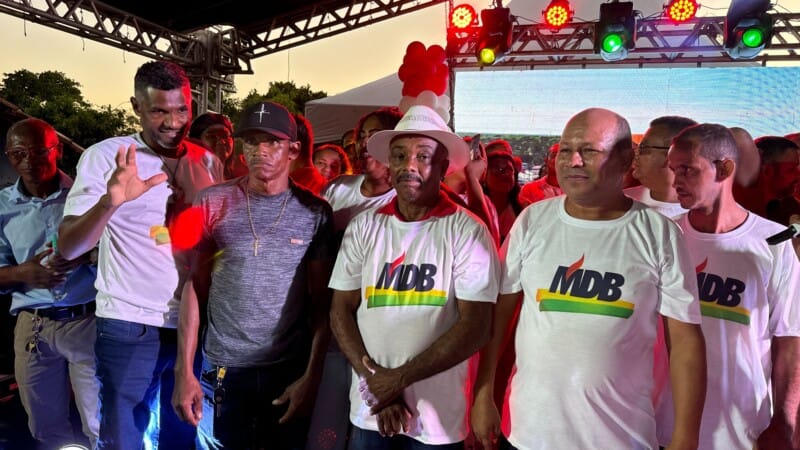 Multidão lota evento da pré-candidatura de Zico à reeleição de prefeito em Alcobaça 16 DJI 20240629 172100 435