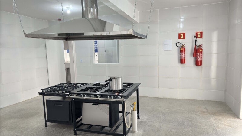 Hospital novo, kit ubs, van e ambulância nova estão entre os investimentos de mais de 6 milhões na saúde do Prado 42 IMG 2288