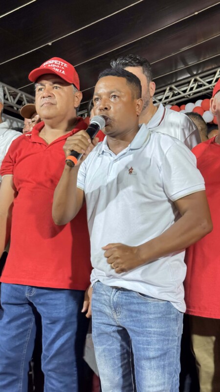 Zico de Baiato realiza caminhada histórica em Alcobaça com presença do governador da Bahia declarando apoio à sua reeleição 7 IMG 2886