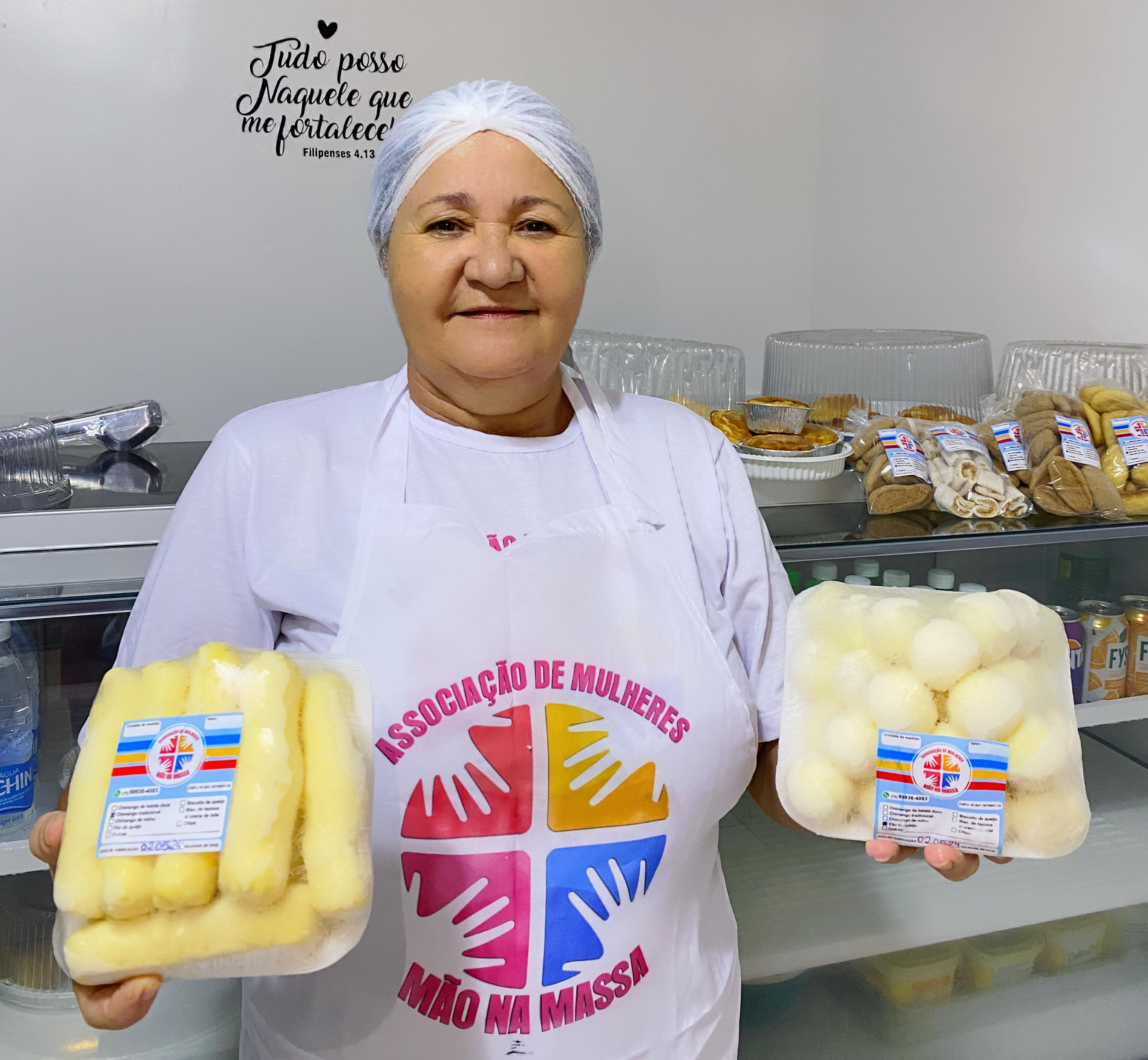 Dia do Empreendedorismo Feminino: Suzano destaca investimentos em iniciativas de mulheres 1 Dona Rosa exibe produtos comercializados pelo projeto Mao na Massa