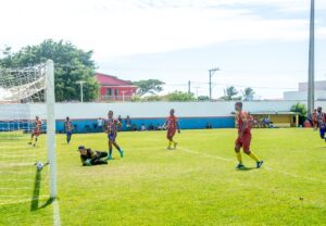 Alcobaça goleia Uberlândia no 25° desafio Bahia-Minas de futebol 25 Confronto entre Alcobaca e Uberlandia 28