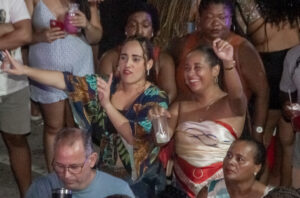 Tony Salles atrai milhares de pessoas na quarta noite do Réveillon 2025 de Alcobaça 16 Tony Salles atrai milhares de pessoas na quarta noite do Reveillon 2025 de Alcobaca 1