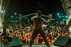 Tony Salles atrai milhares de pessoas na quarta noite do Réveillon 2025 de Alcobaça 7 Tony Salles atrai milhares de pessoas na quarta noite do Reveillon 2025 de Alcobaca 10