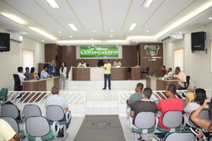 Câmara de Caravelas reúne vereadores e contratados para iniciar gestão com transparência 5 IMG 7912