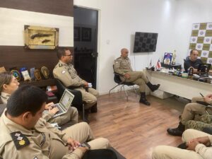 Polícia militar monta gabinete de gestão de crise e intenfica policiamento em áreas de conflito de terra no extremo sul 4 CPR ES mediando esforcos para conter a escalada dos conflitos entre produtores rurais e povos originarios em cidades do extremo sul da Bahia 3