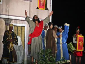 Fé e emoção marcam encenação da Paixão de Cristo em Alcobaça 14 420e99e3 2486 40b4 85da 2842b1e4608b