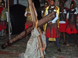 Fé e emoção marcam encenação da Paixão de Cristo em Alcobaça 10 55f93028 3d79 483c 8ffe 153eb067654a