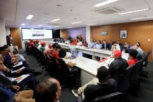 MST apresenta demandas ao governador Jerônimo Rodrigues em reunião sobre políticas públicas para assentamentos rurais 7 Reuniao com o MST. Fotos Wuiga RubiniGOVBA 1