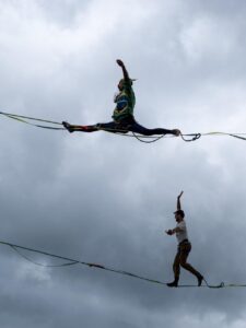 Atleta baiano de Itamaraju é campeão mundial de slackline, com quebra de recorde 2 Atleta de slackline MATEUS VIDAL. Foto Foto JONAS KONIJNENBERG 8