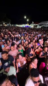Multidão toma conta da orla no penúltimo dia do Carnaval de Alcobaça 6 WhatsApp Image 2026 02 17 at 14.26.50 2
